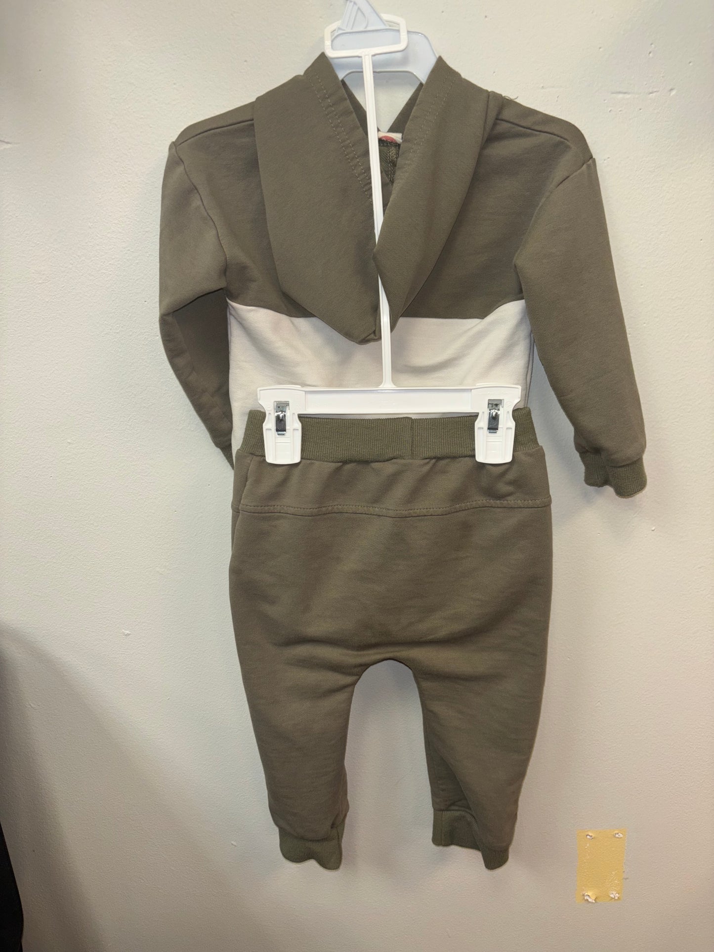 Boys Hooded top and pant set 2/3T