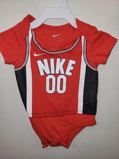 Nike onsie size 9 months