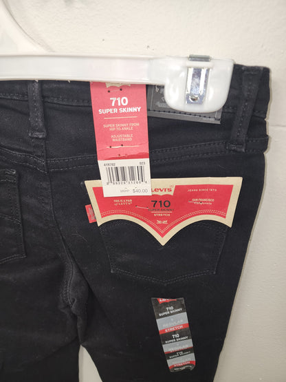 New Levi's skins Jean's size 7