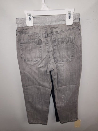 Set of 2 pants size 5t