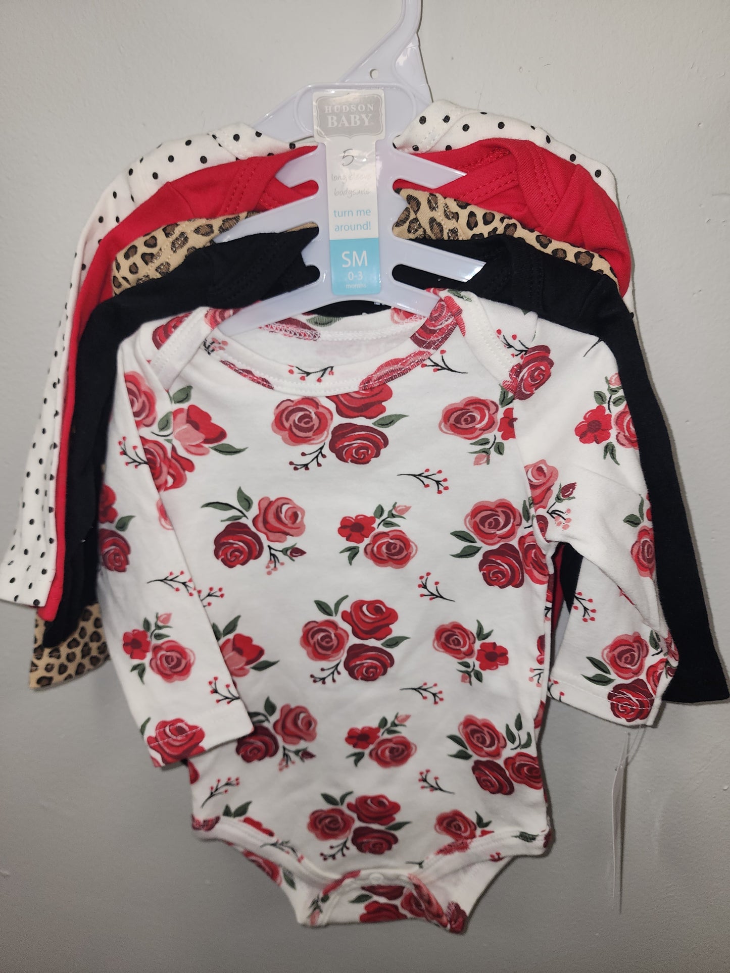 5 pack baby onsie size 0/3 months