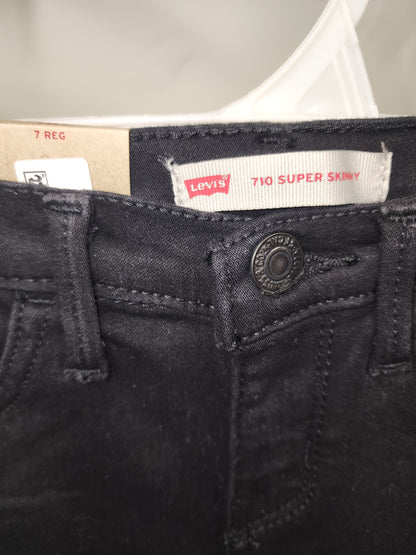 New Levi's skins Jean's size 7