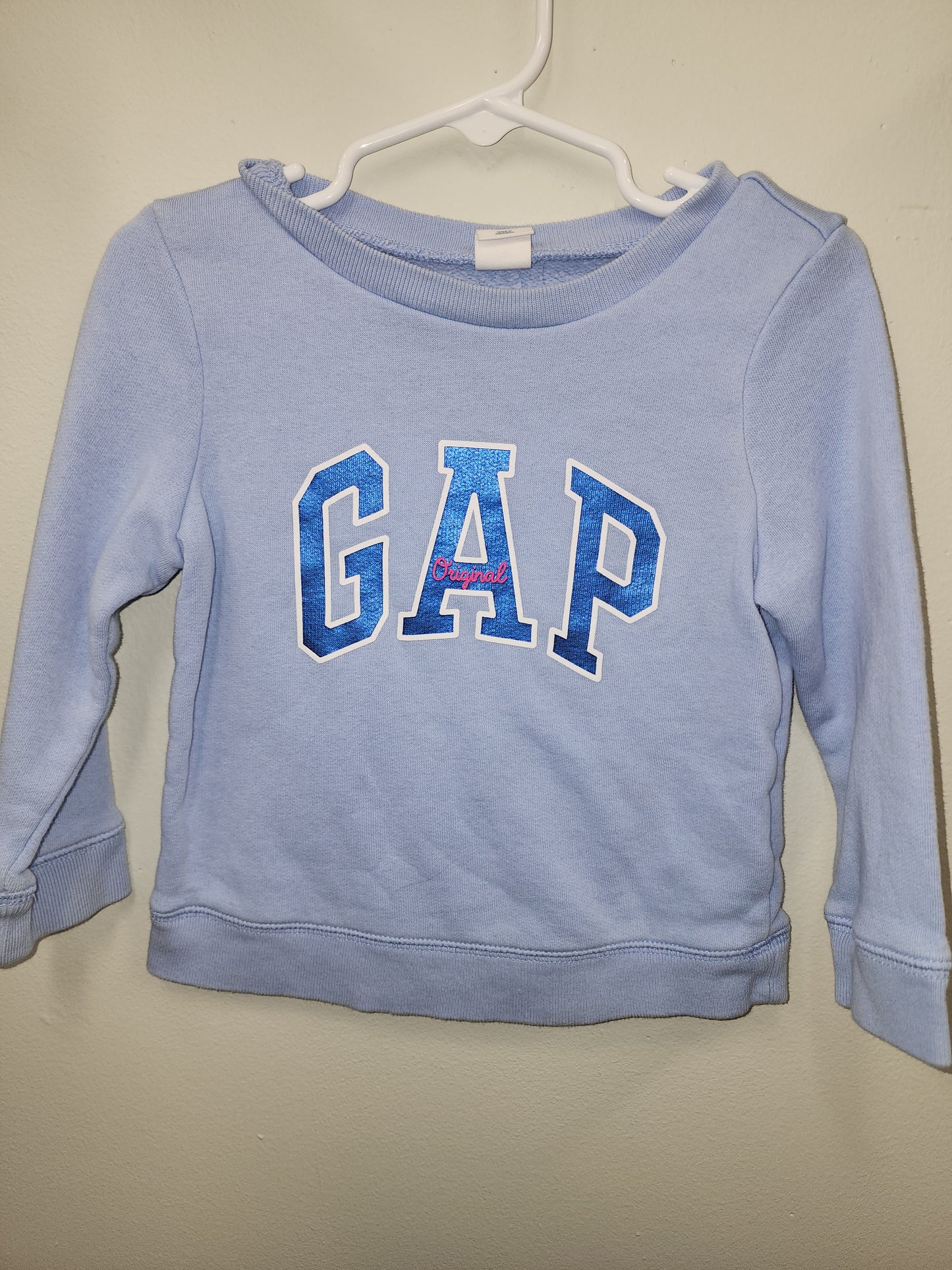 Girls Gap sweater size 2t